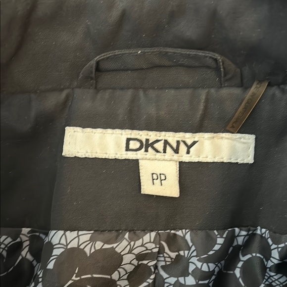 Women's Black Ruffled Jacket - Picture 6 of 6